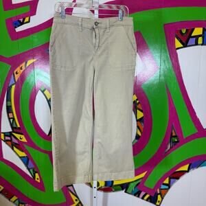 Torrid, Khaki Wide-Leg Capris. Similar to a size 12. In good used condition!